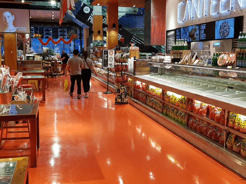 piso em supermercado